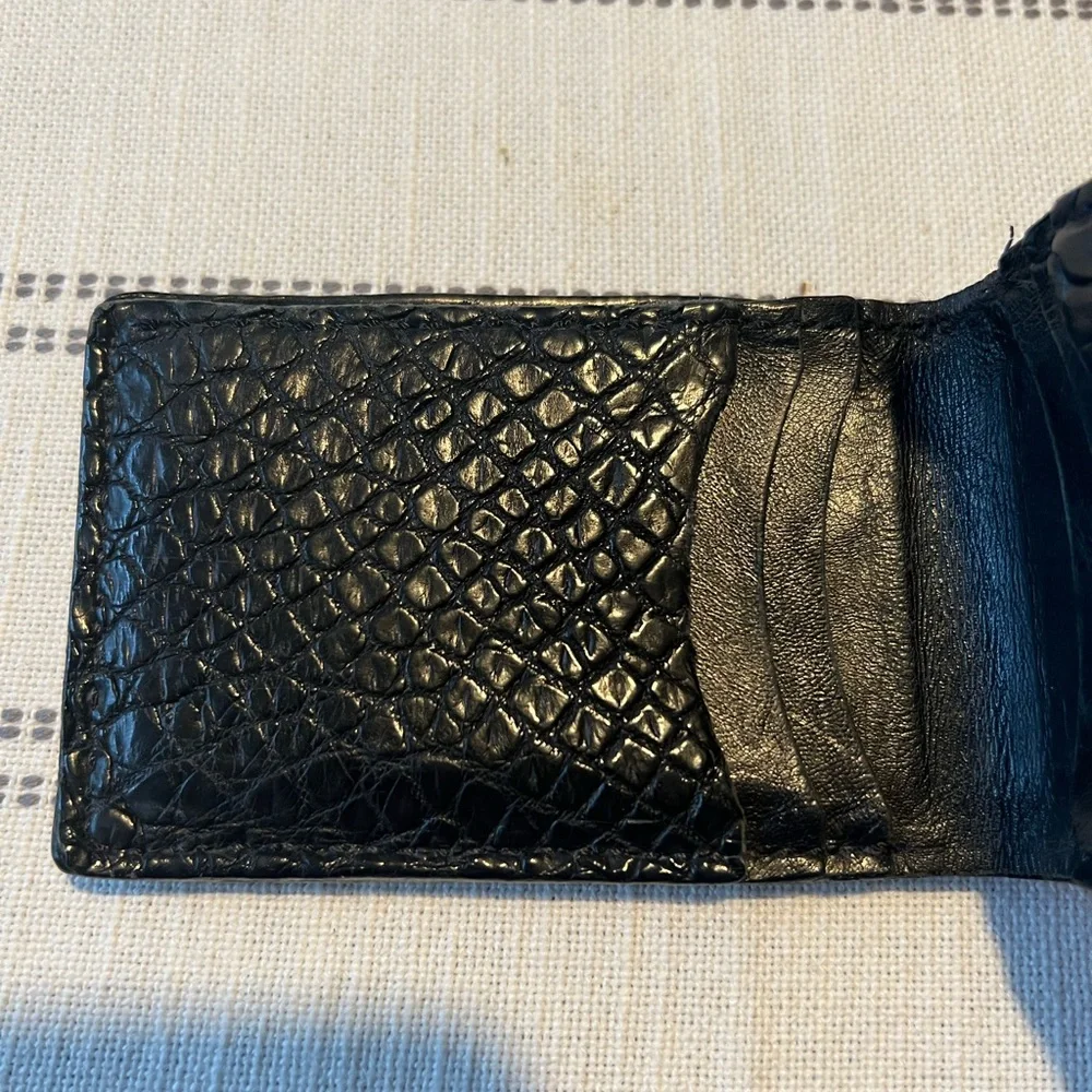 Men’s custom black alligator wallet
